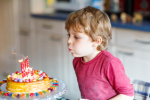 Celebrating a Low-Sugar Birthday Everyone Can Enjoy
